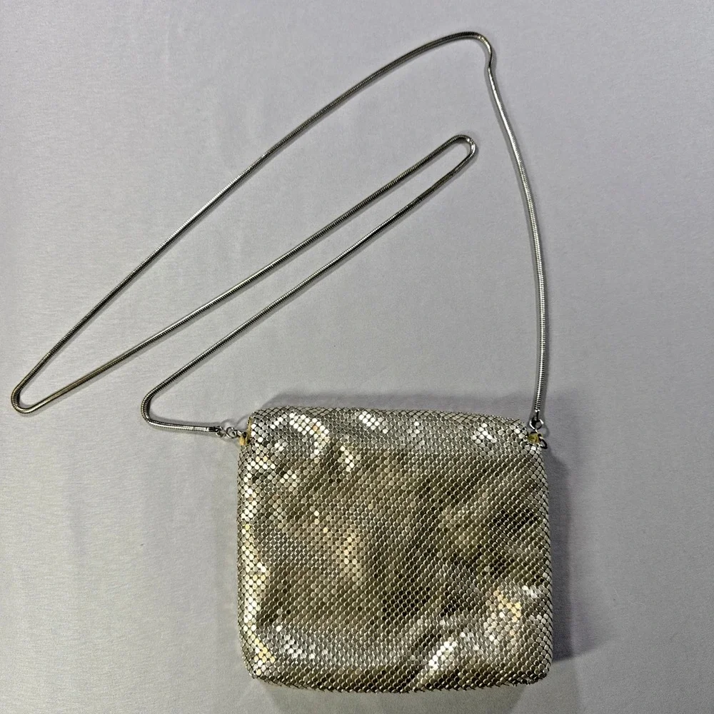 Valerie Stevens Silver Metal Mesh Evening Bag Metal Strap Mini Purse Mirror CUTE